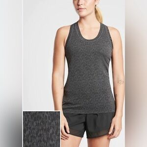 ⭐️5 for $20⭐️Athleta momentum allure print tank- Xs